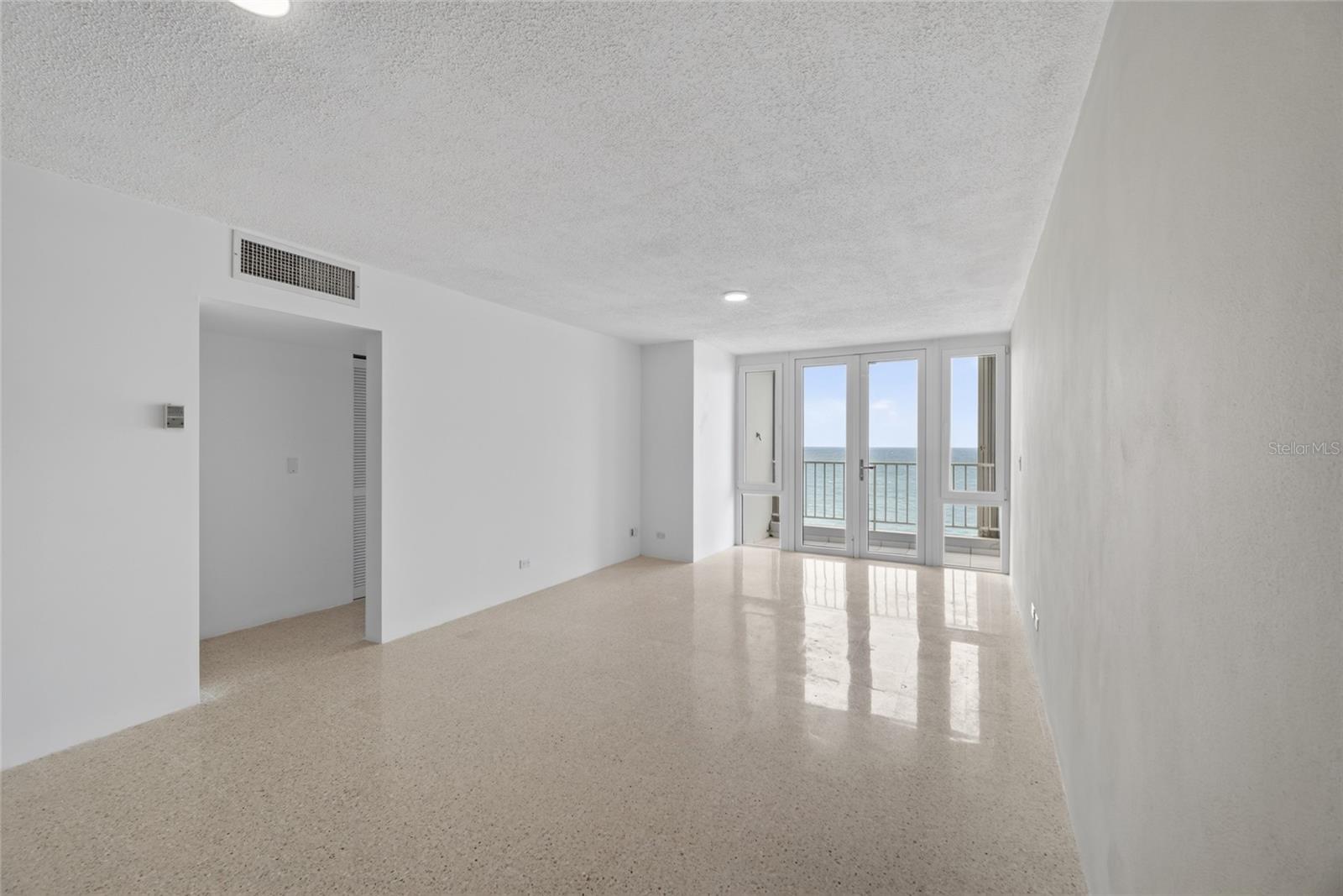 3409 AVE. ISLA VERDE 704