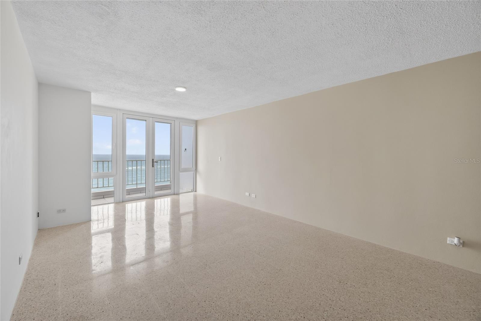 3409 AVE. ISLA VERDE 704
