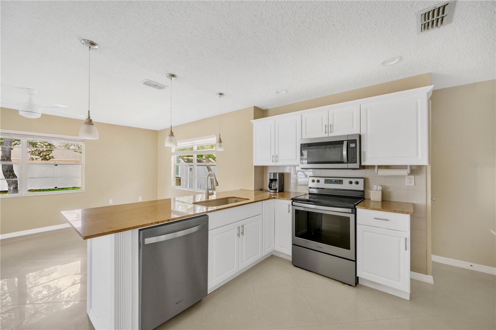 SPRING HILL - Residential