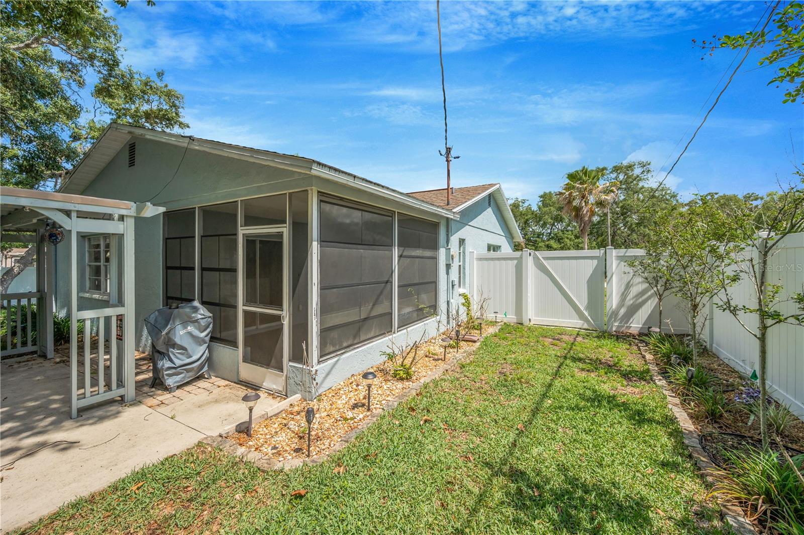SPRING HILL - Residential