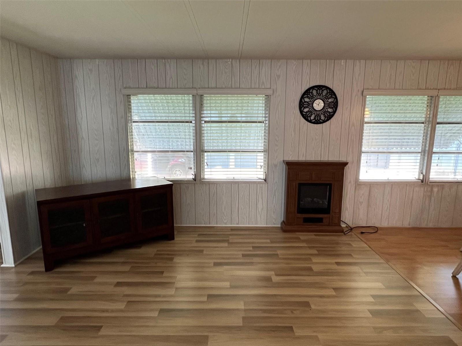 PALM HILL MOBILE HOME PARK UNREC - Residential