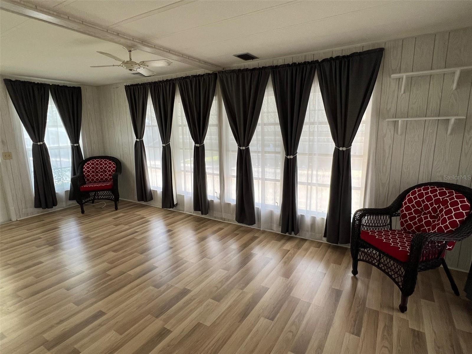 PALM HILL MOBILE HOME PARK UNREC - Residential