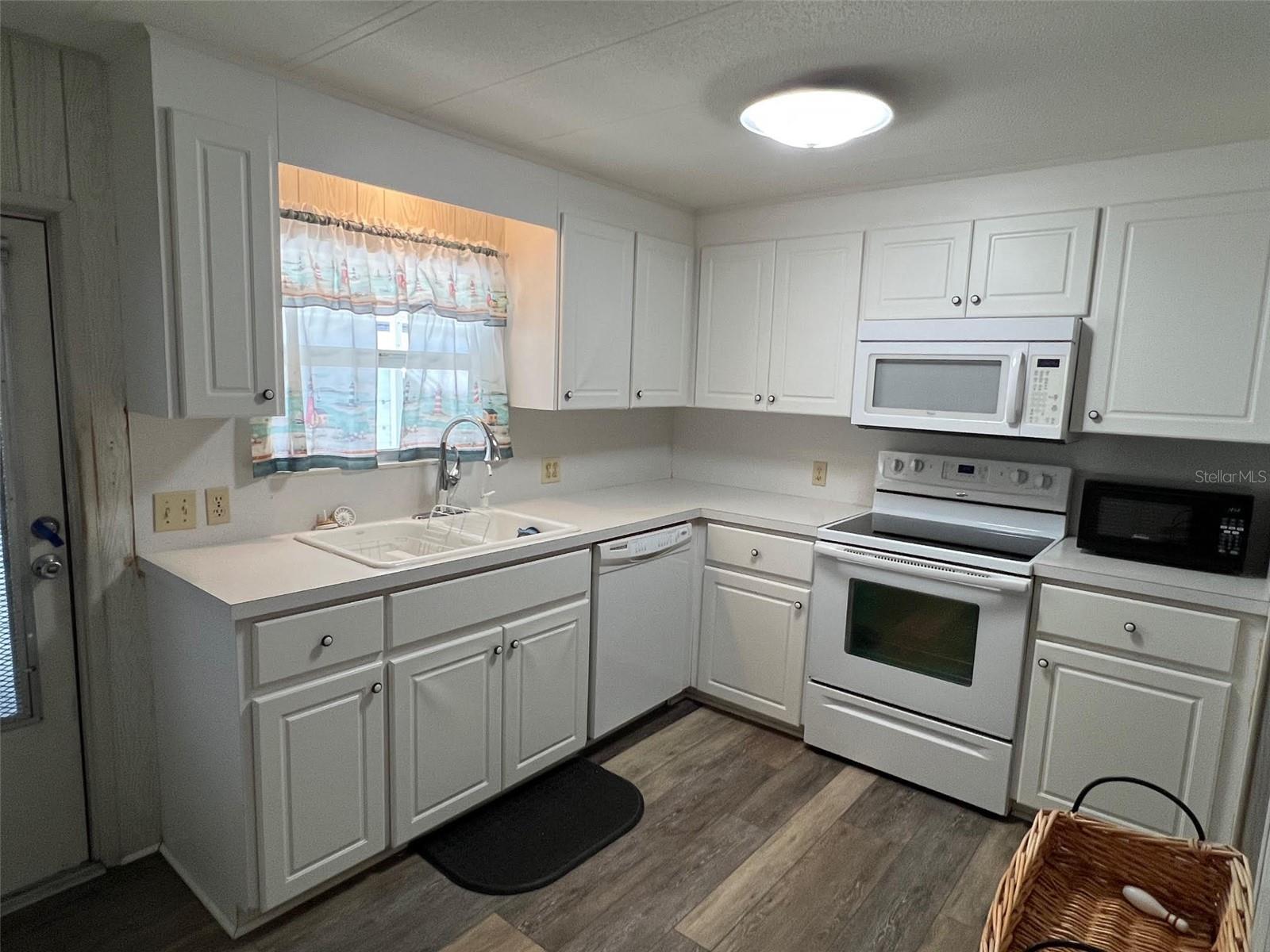 PALM HILL MOBILE HOME PARK UNREC - Residential