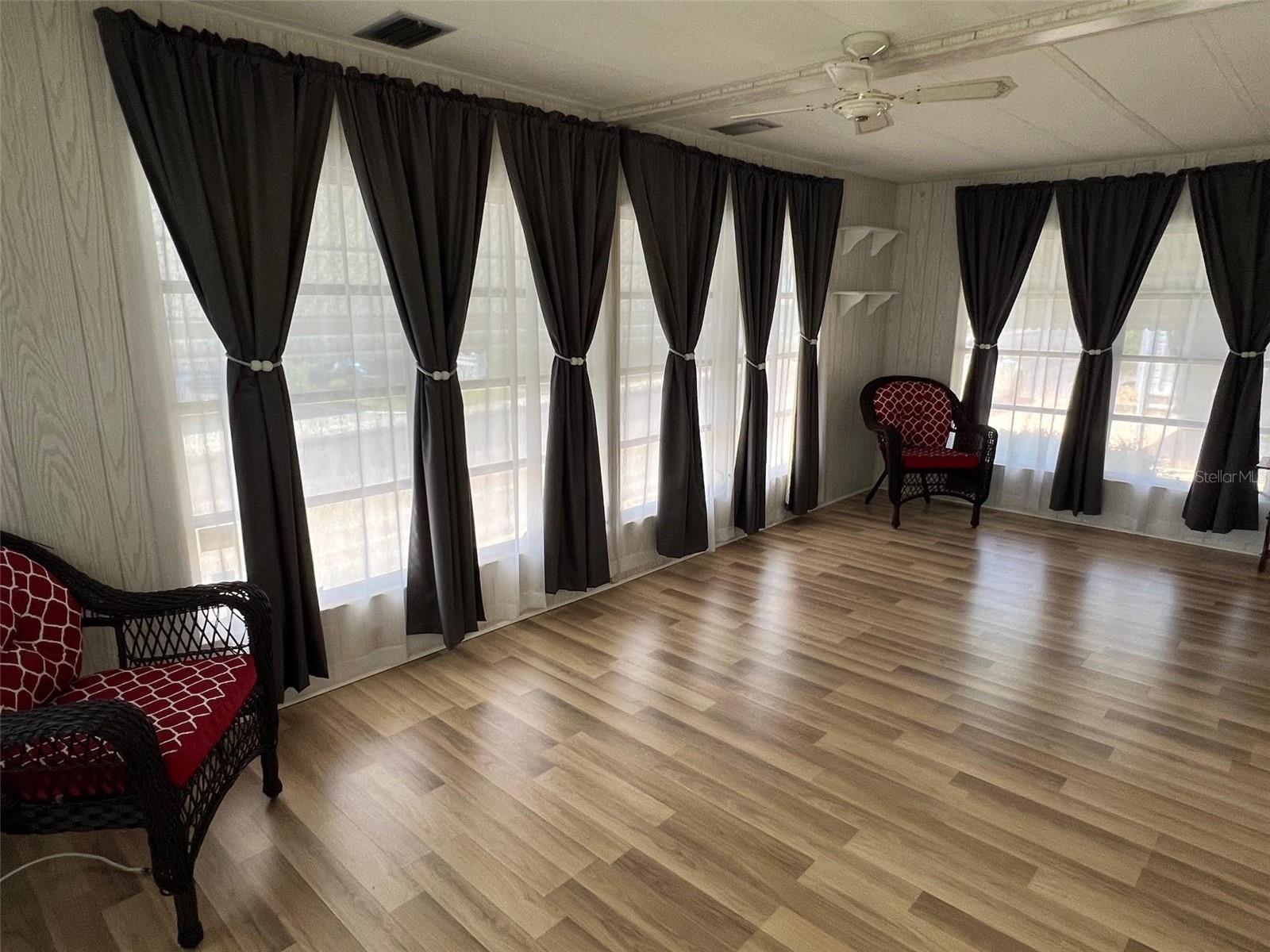 PALM HILL MOBILE HOME PARK UNREC - Residential