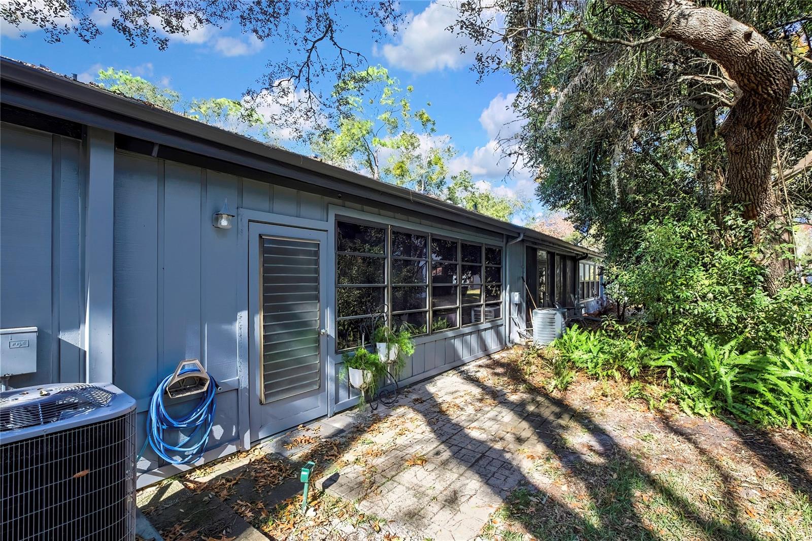 TMBR PINES PN GR VL - Residential