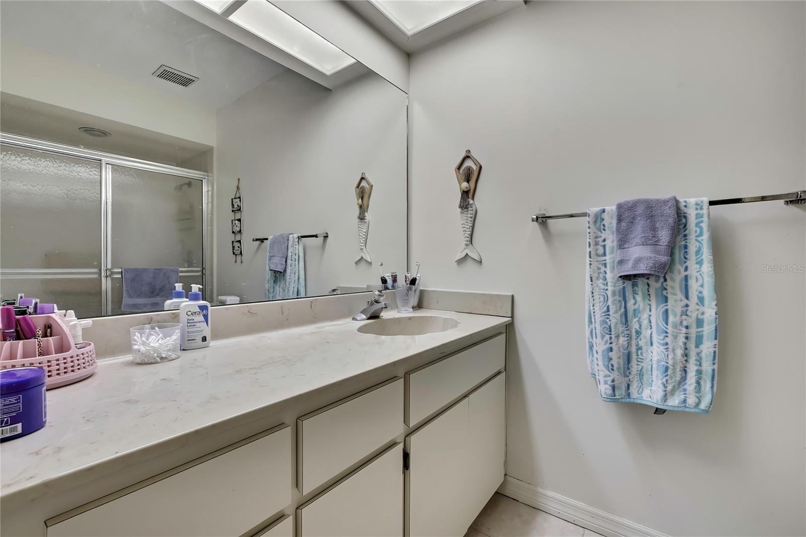 TMBR PINES PN GR VL - Residential