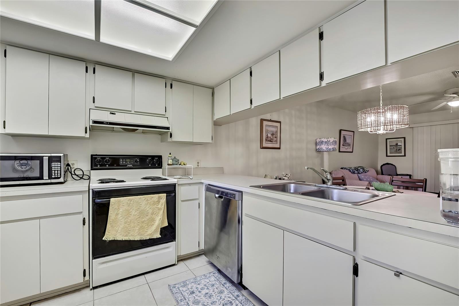 TMBR PINES PN GR VL - Residential