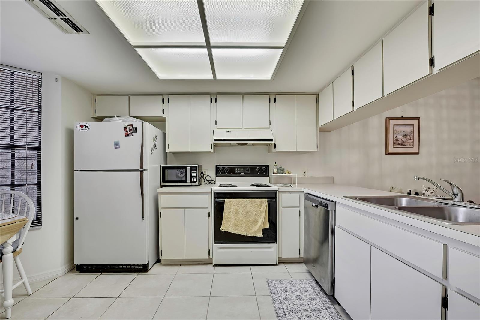 TMBR PINES PN GR VL - Residential