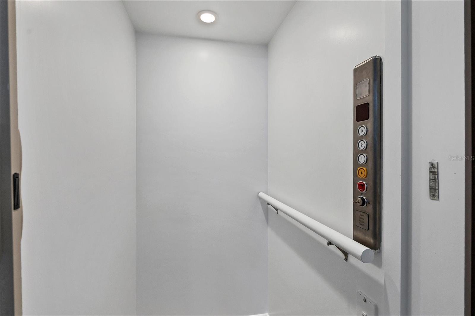 LANDINGS/CORAL CRK - Residential Lease