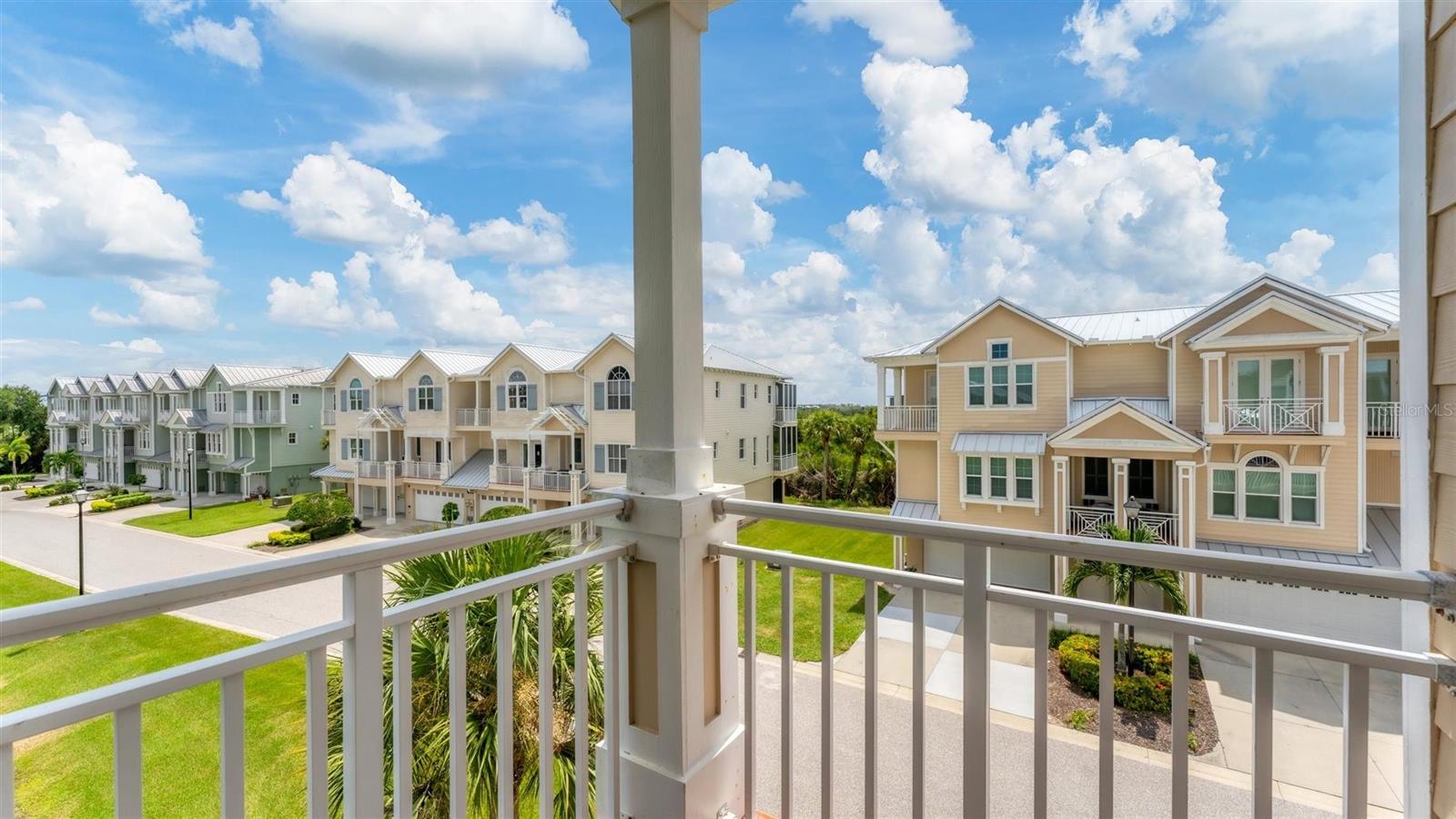 LANDINGS/CORAL CRK - Residential Lease