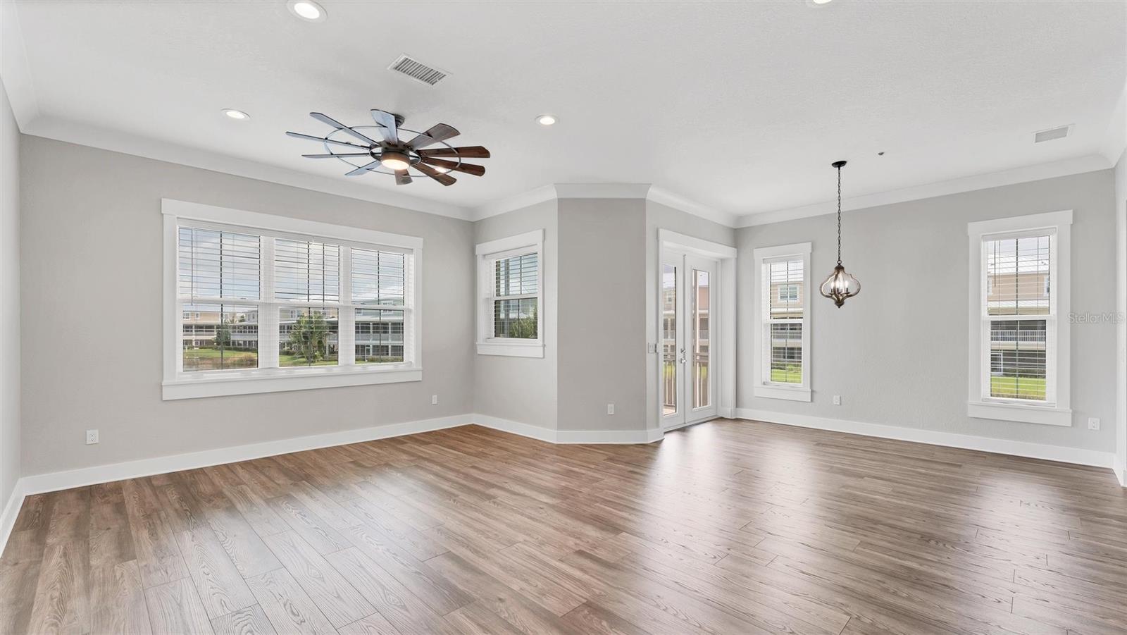 LANDINGS/CORAL CRK - Residential Lease