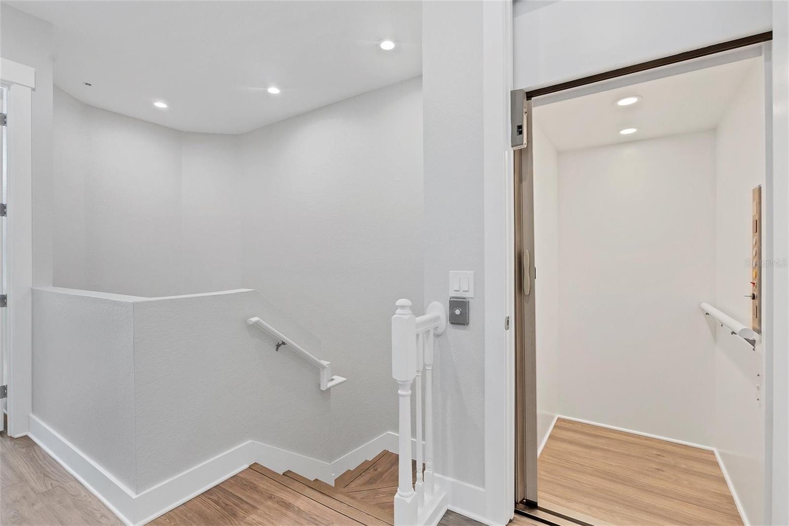 LANDINGS/CORAL CRK - Residential Lease