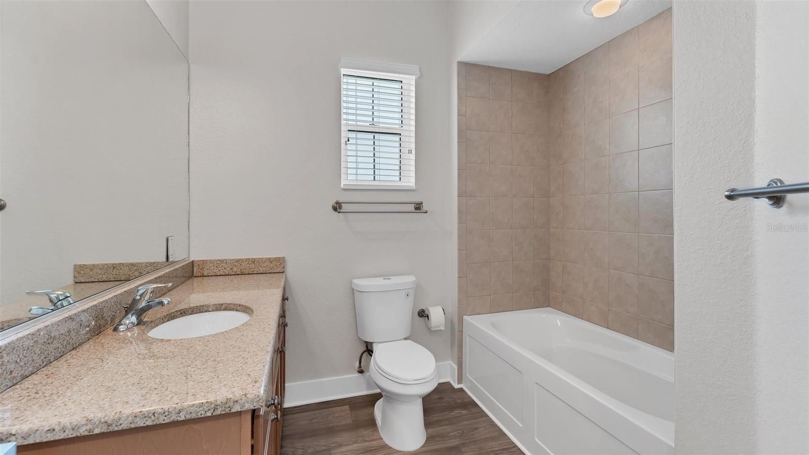 LANDINGS/CORAL CRK - Residential Lease