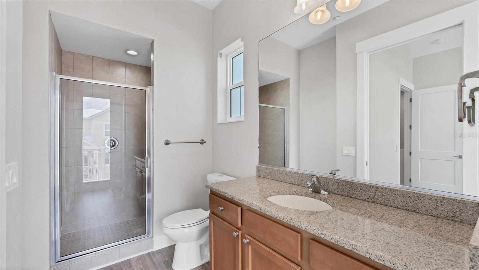 LANDINGS/CORAL CRK - Residential Lease