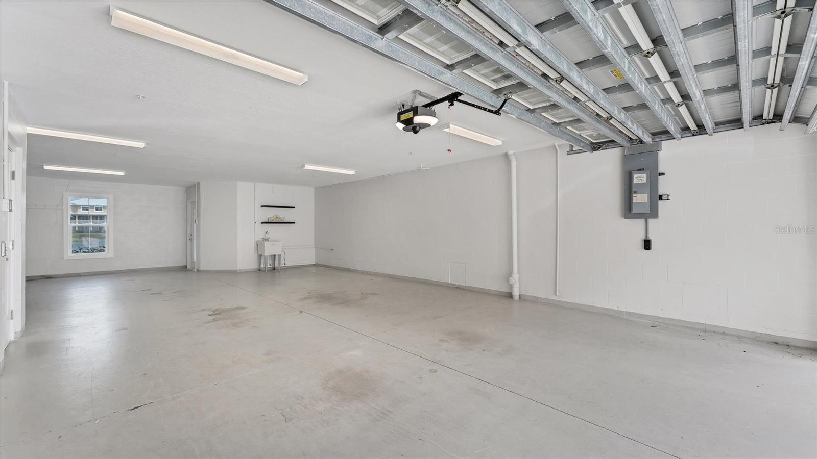 LANDINGS/CORAL CRK - Residential Lease