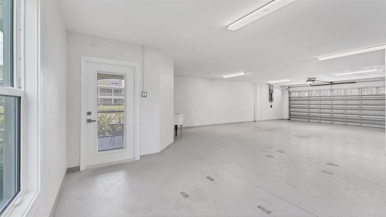 LANDINGS/CORAL CRK - Residential Lease