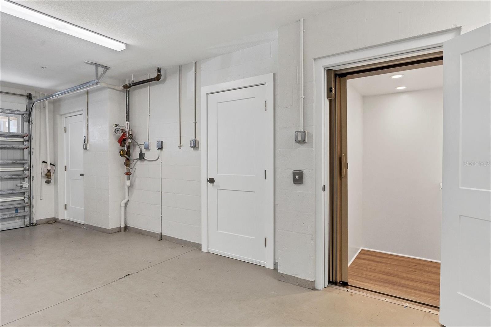 LANDINGS/CORAL CRK - Residential Lease