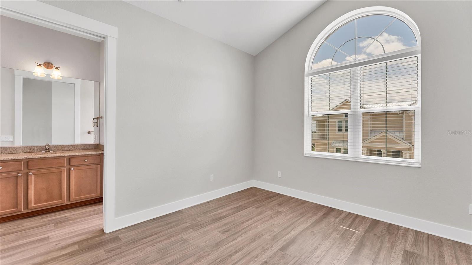 LANDINGS/CORAL CRK - Residential Lease