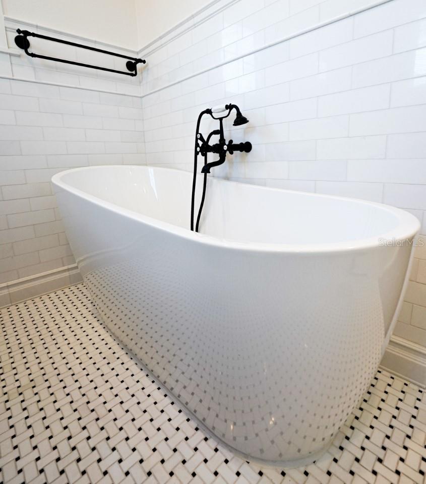 PLUNKETS ELIJAH B - Residential