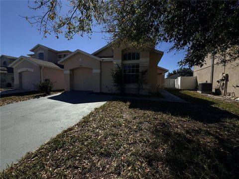 Photo of 1104 Sail Creek Drive, Orlando, FL 32824 (MLS # O6379049)