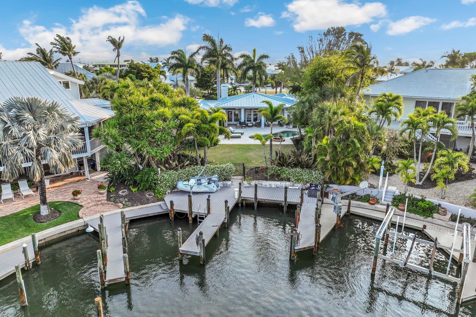 252 WATERWAYS AVENUE