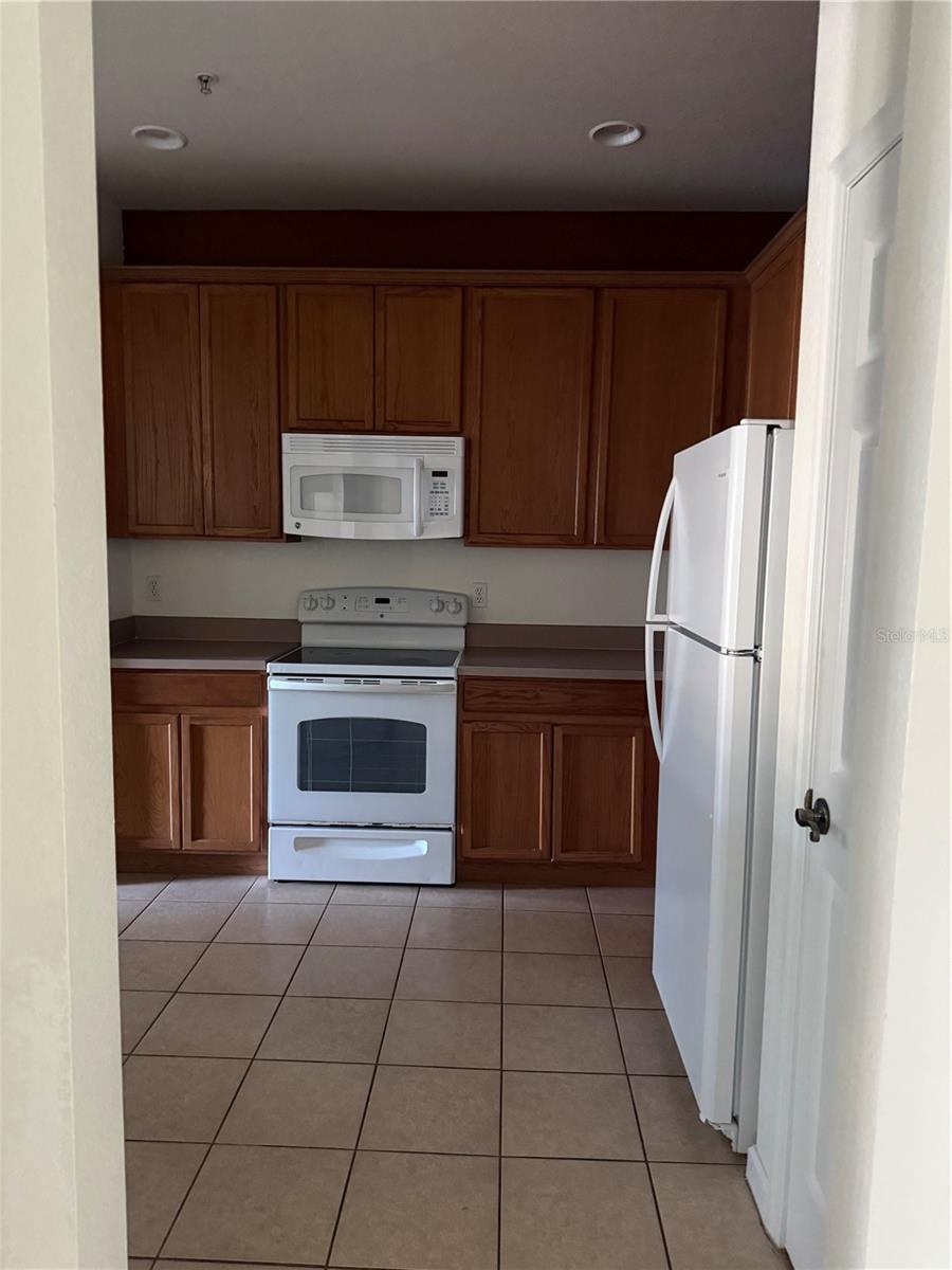 FLORA RIDGE CONDO PH 2 BLDG 5 - Residential Lease