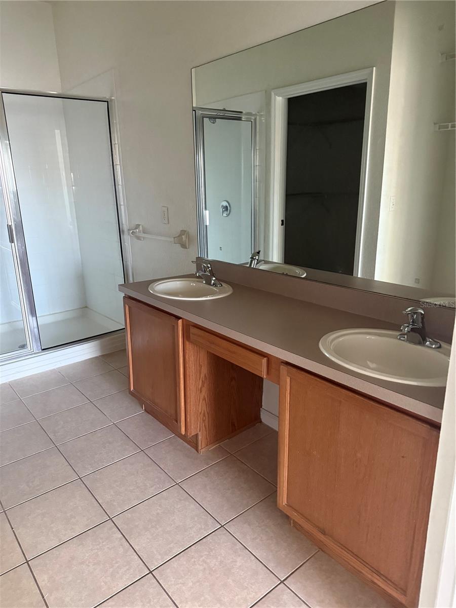 FLORA RIDGE CONDO PH 2 BLDG 5 - Residential Lease