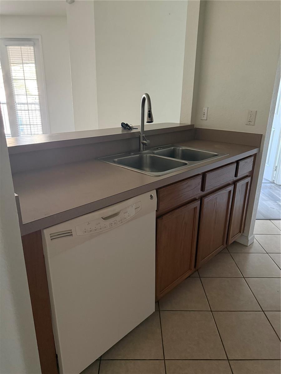 FLORA RIDGE CONDO PH 2 BLDG 5 - Residential Lease