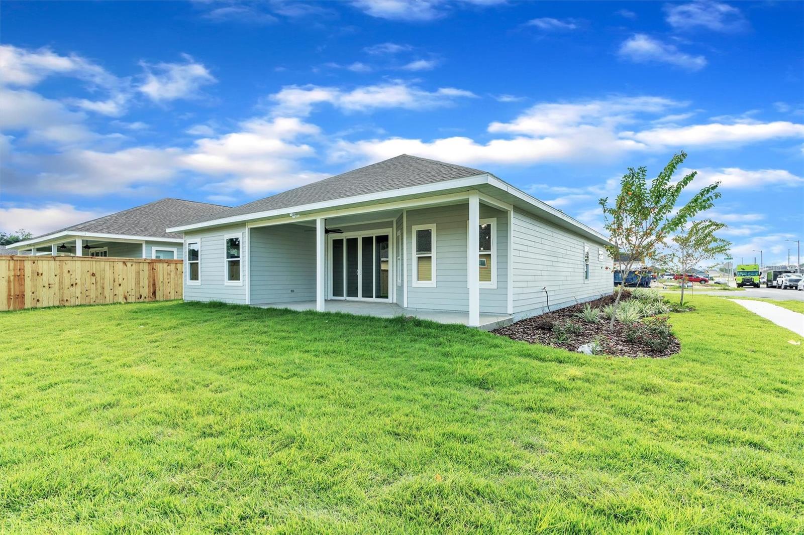 GRAND OAKS - Residential