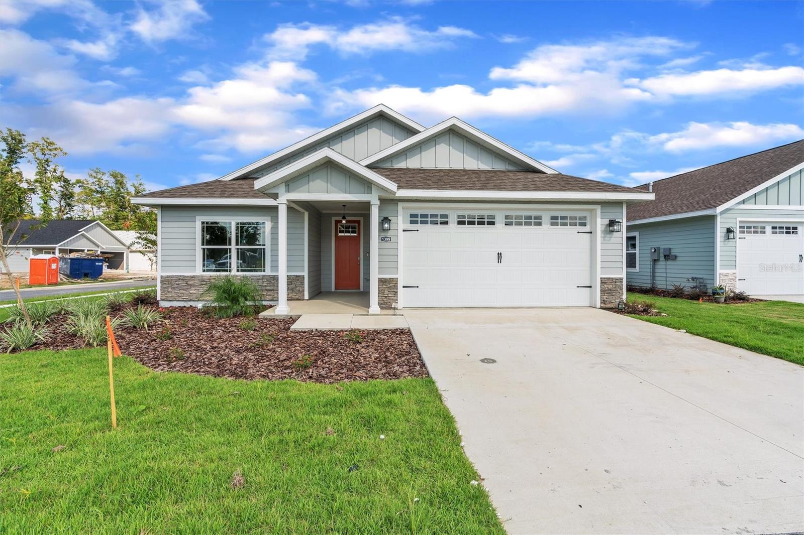 GRAND OAKS - Residential