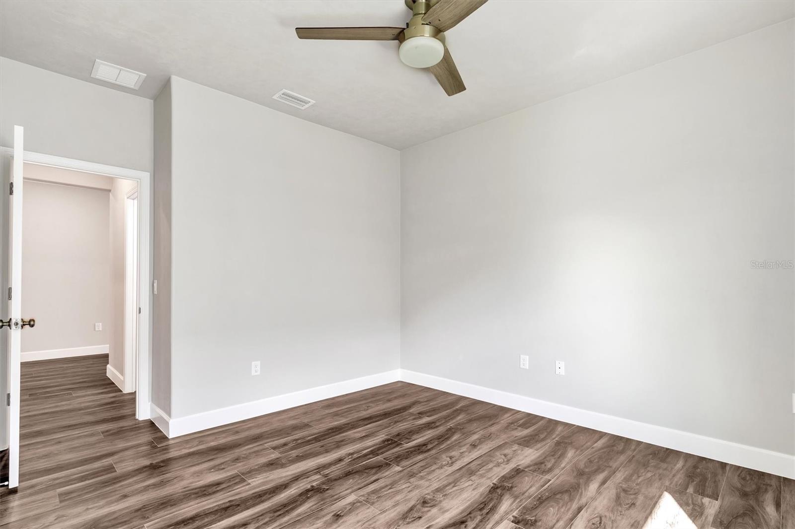 GRAND OAKS - Residential