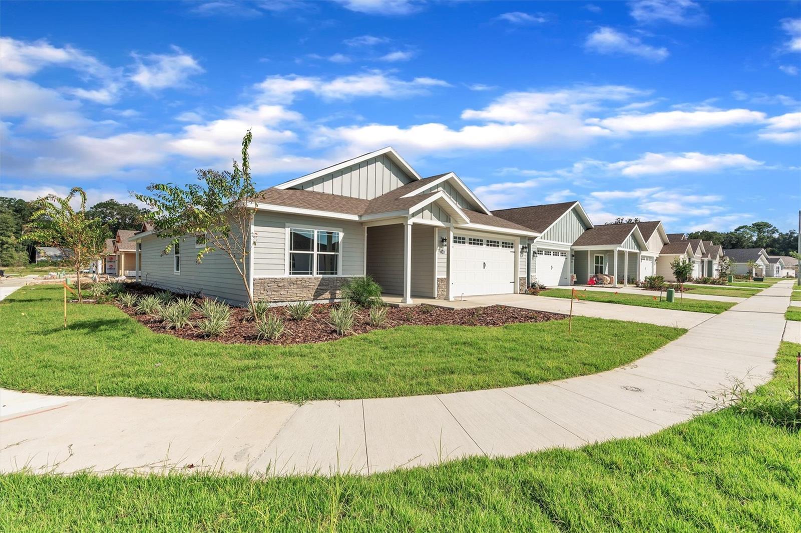 GRAND OAKS - Residential