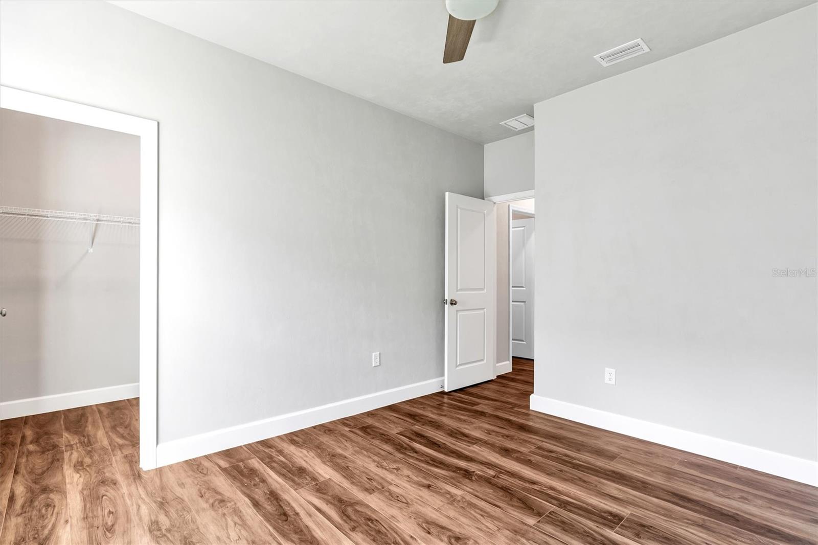 GRAND OAKS - Residential