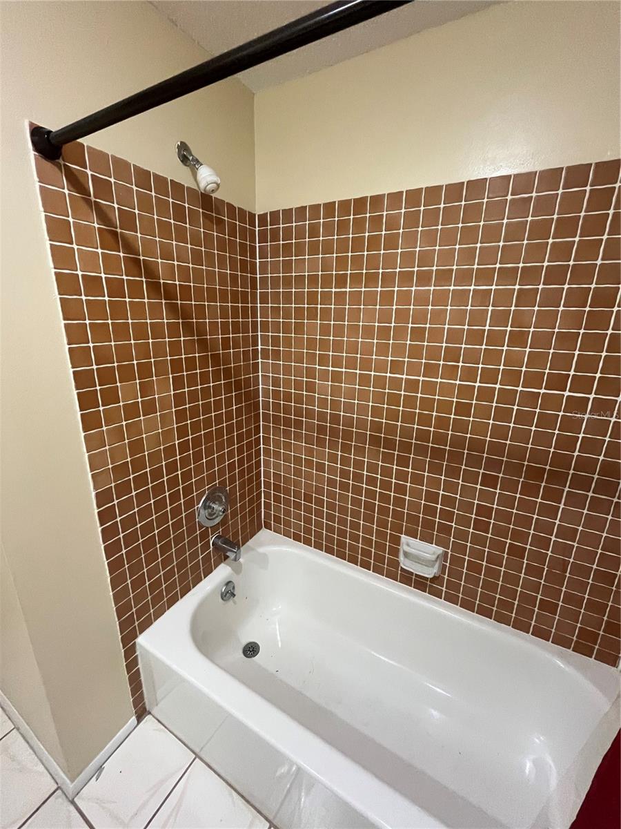 VILLAS OF FOREST LAKES THE - Residential