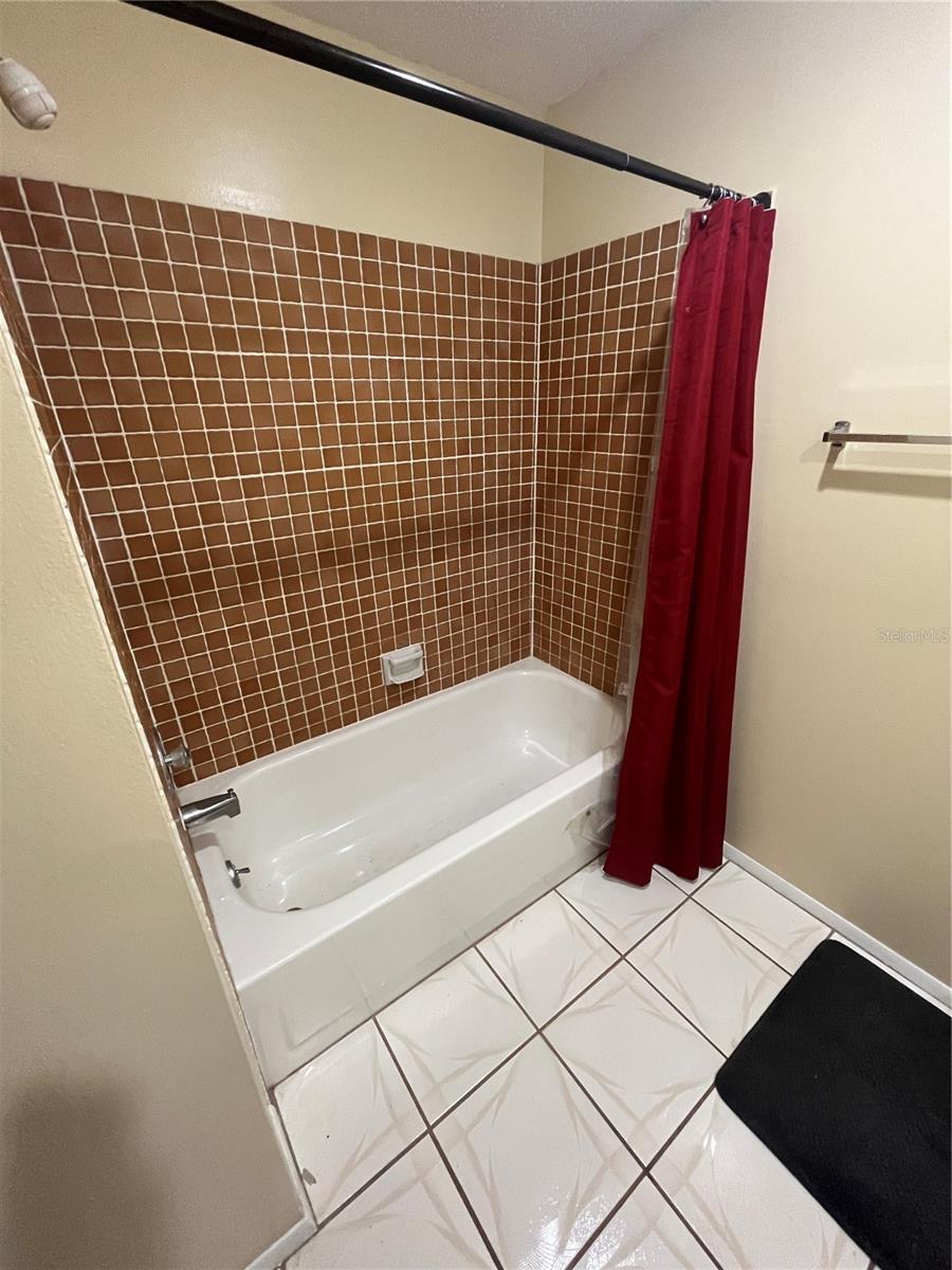 VILLAS OF FOREST LAKES THE - Residential