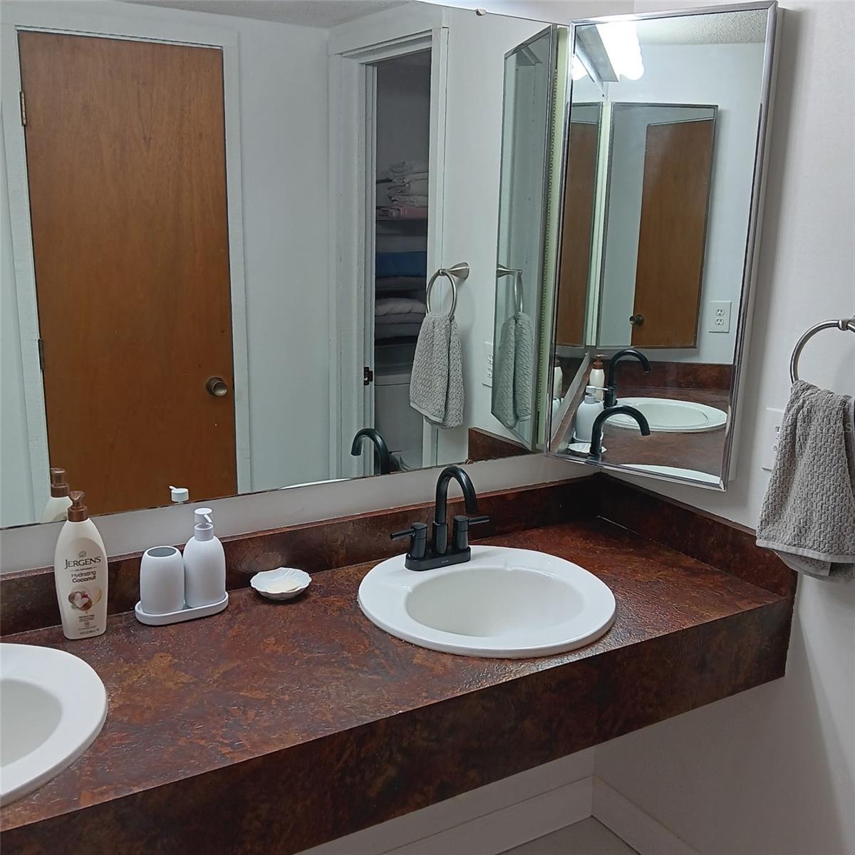 GRENELEFE COND - Residential