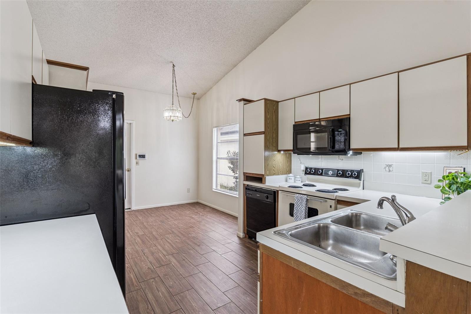 ALAFAYA WOODS PH 5 - Residential