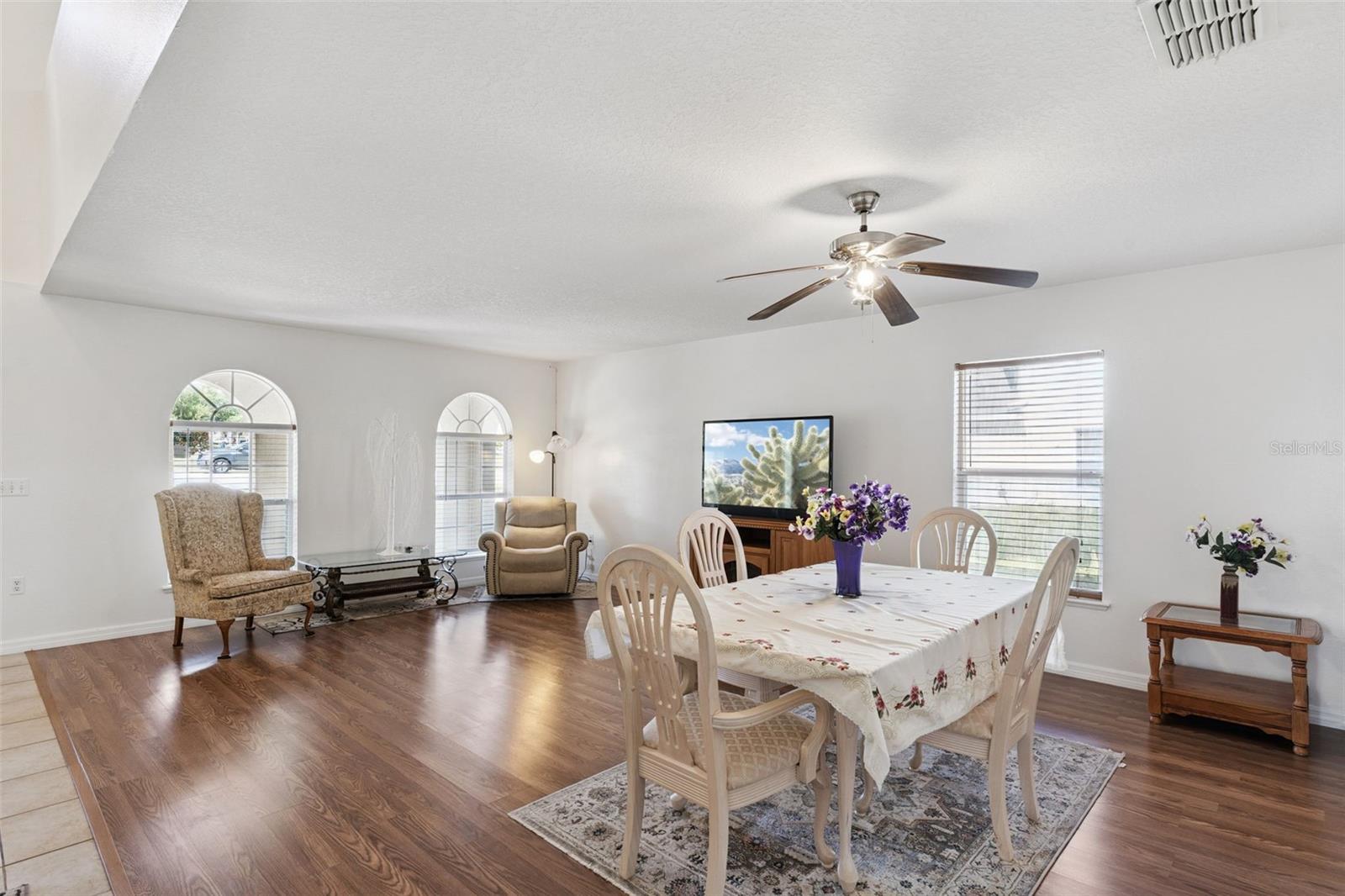 MASCOTTE DUKES LAKE PH I LT 01 ORB 2250 - Residential