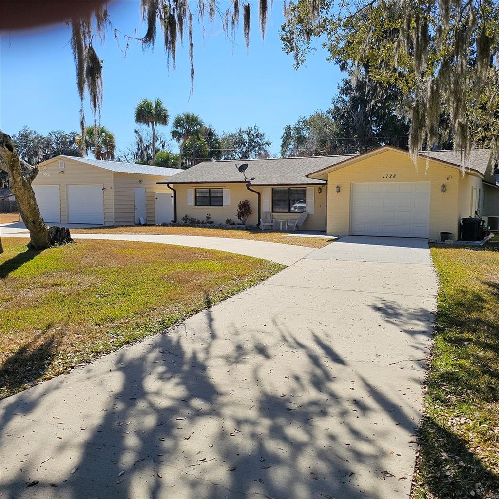 Photo of 1728 Lime Tree Drive, Edgewater, FL 32132 (MLS # V4947392)