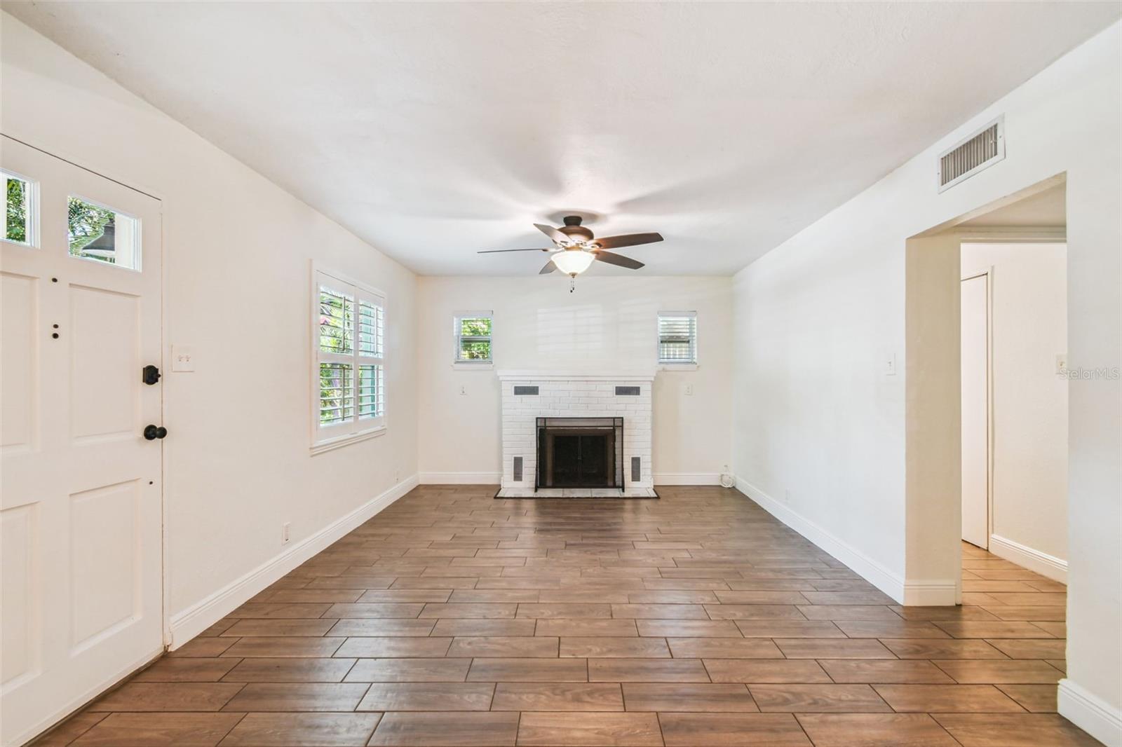 3215 W VILLA ROSA STREET
