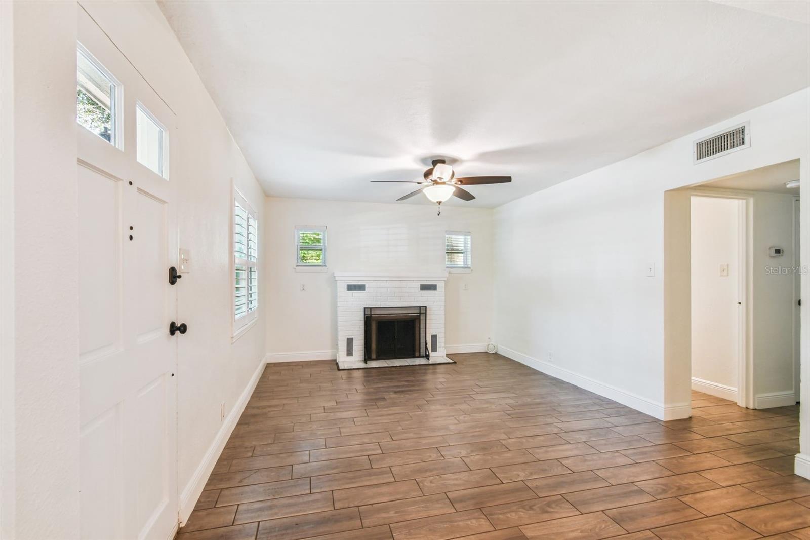 3215 W VILLA ROSA STREET