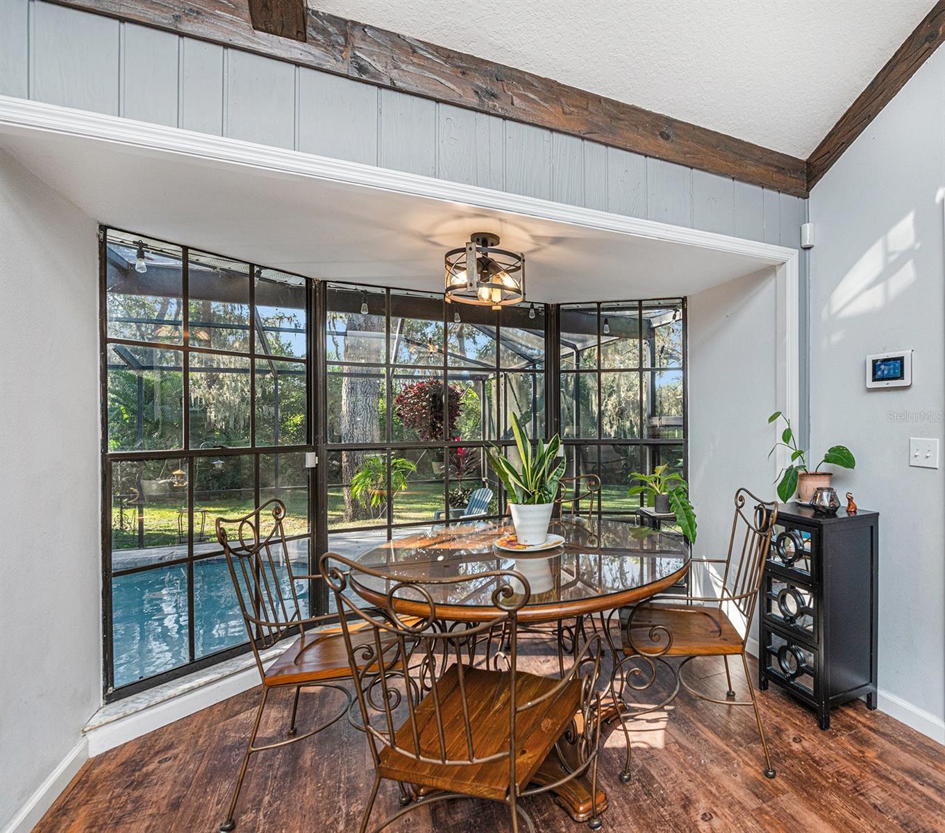 GLEN OAKS SOUTH - Residential