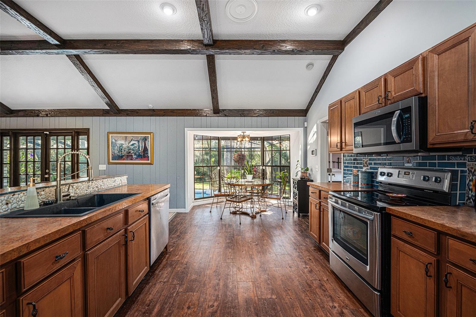 GLEN OAKS SOUTH - Residential