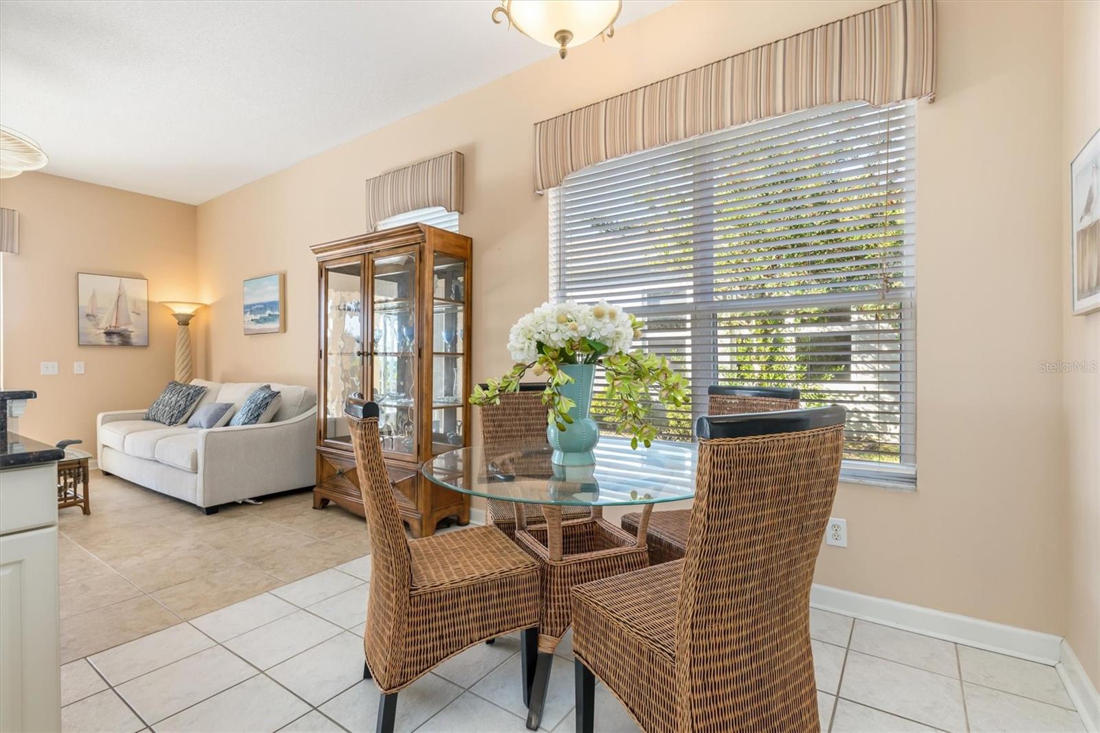 WOODMERE LAKES - Residential