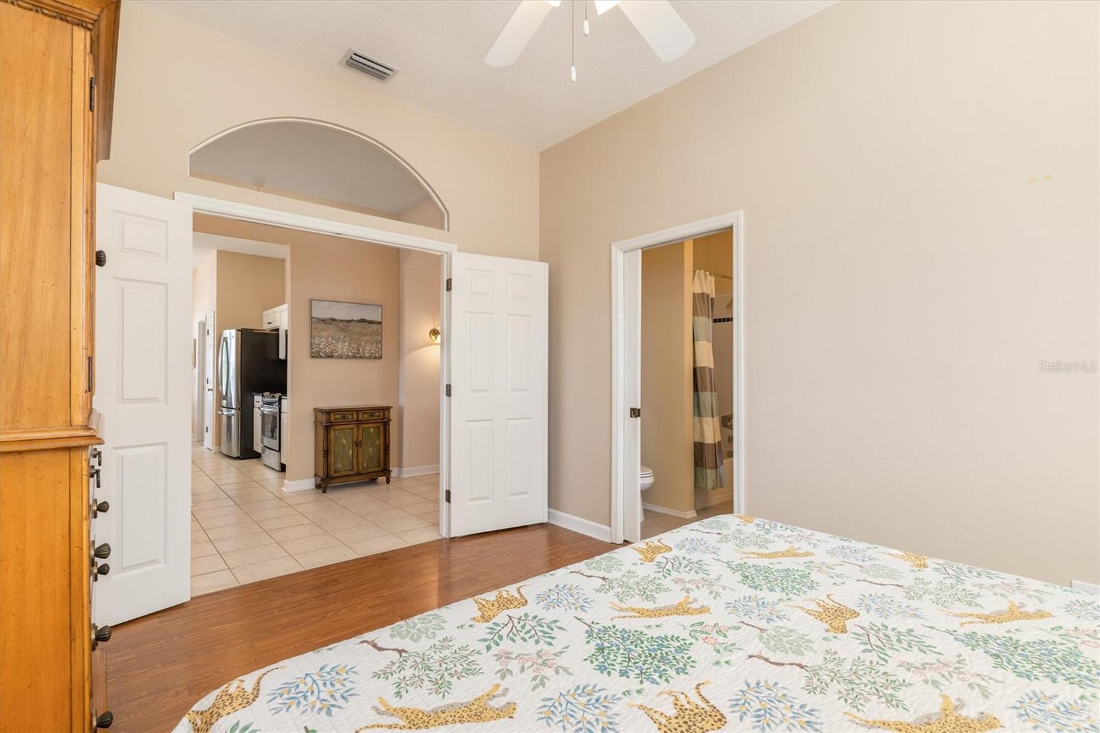 WOODMERE LAKES - Residential