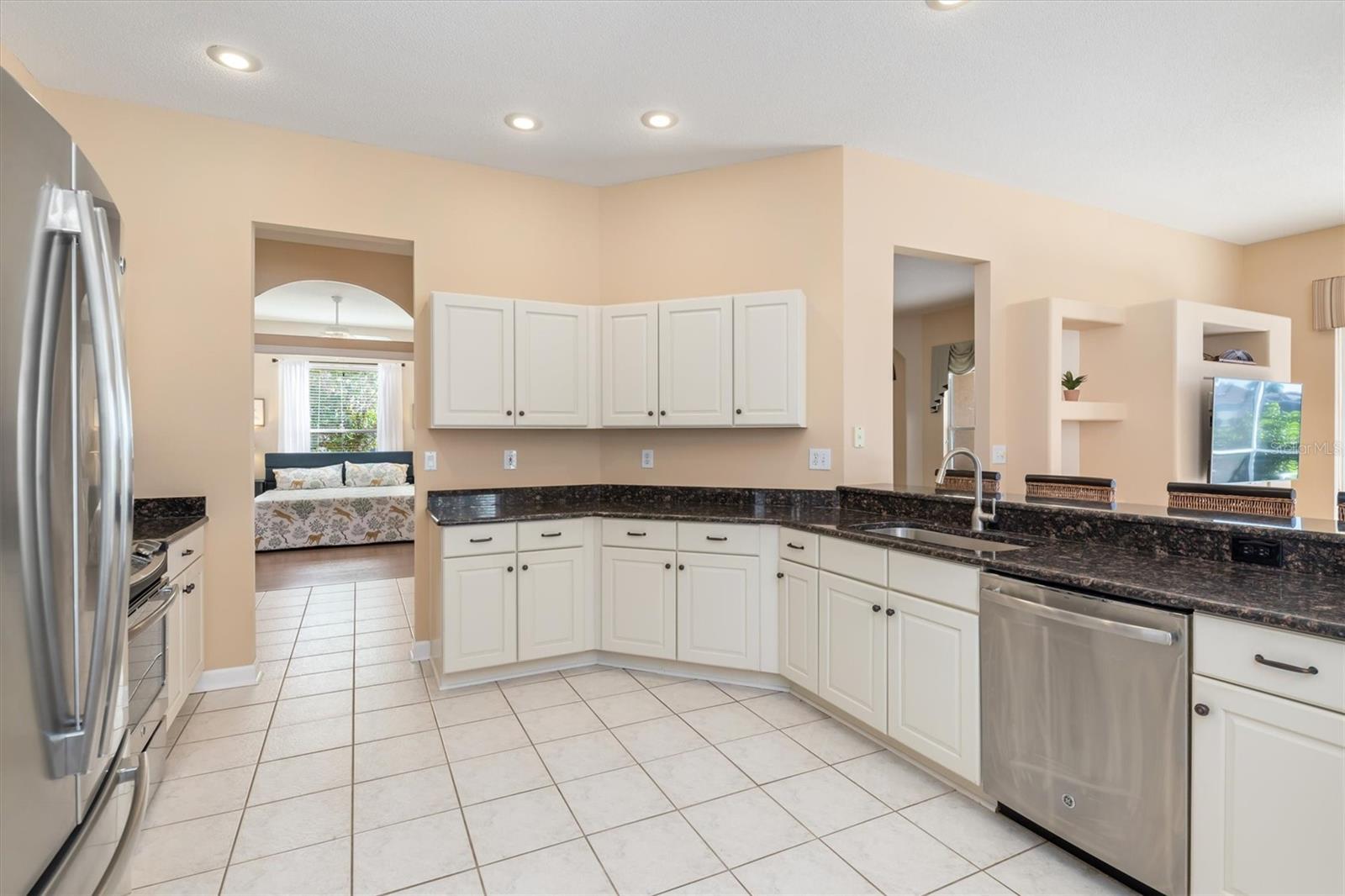 WOODMERE LAKES - Residential