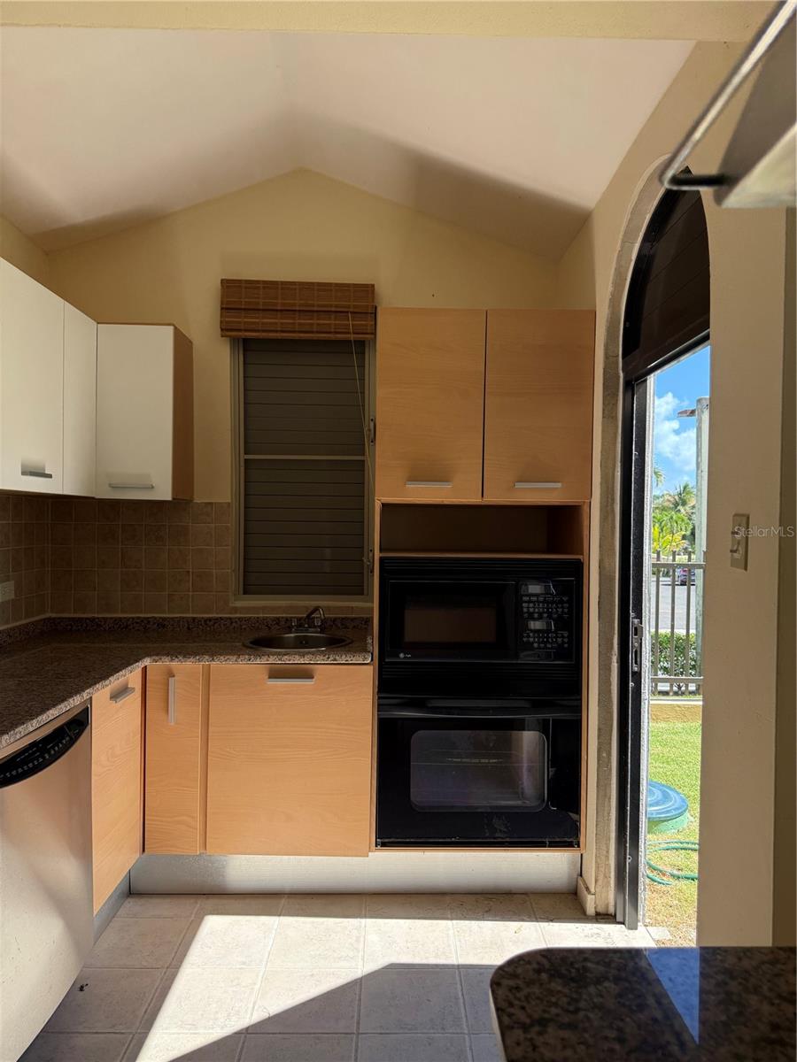 CANDELERO - Residential Lease