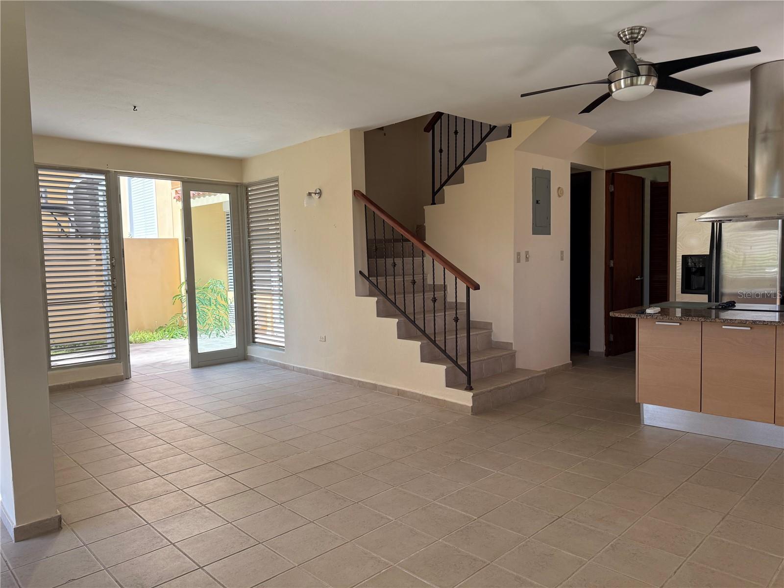 CANDELERO - Residential Lease