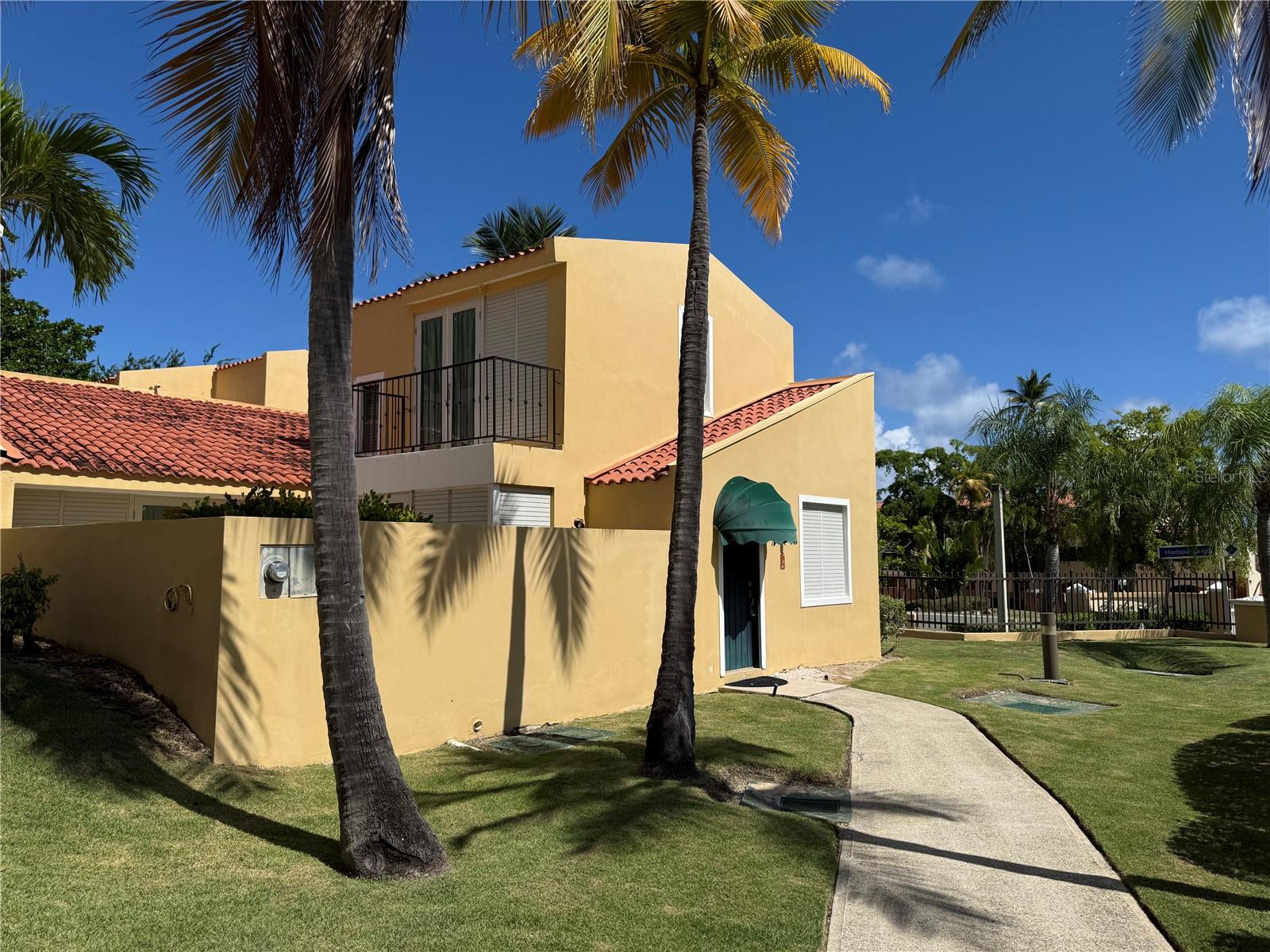 CANDELERO - Residential Lease