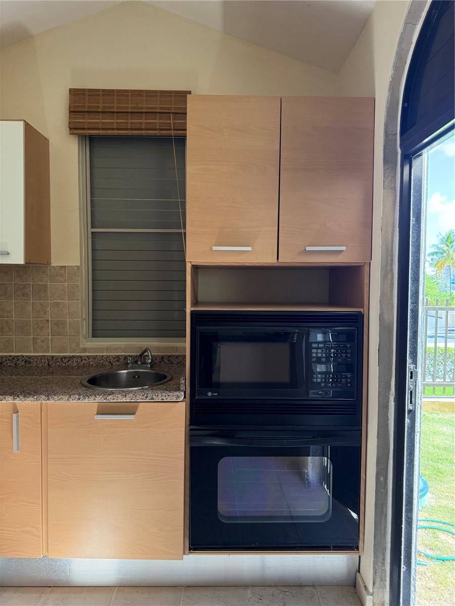 CANDELERO - Residential Lease
